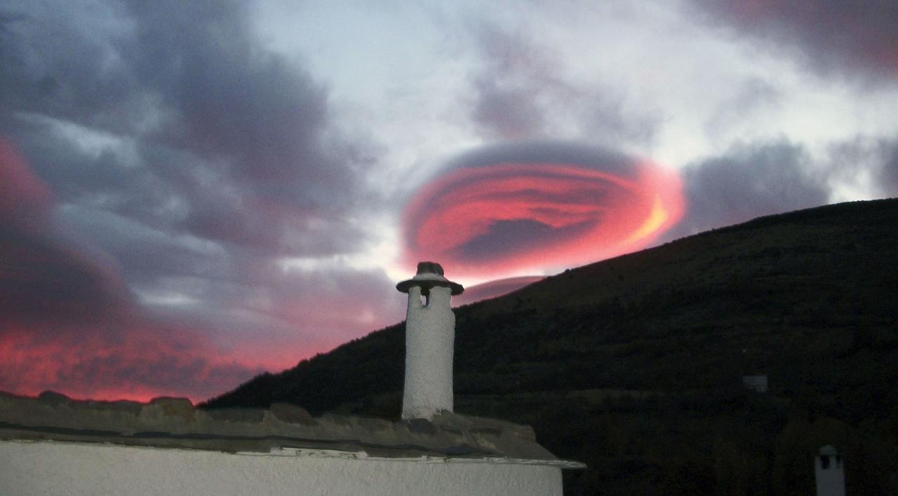 Bed and Breakfast Refugio Alpujarra Alta Тревелес Екстер'єр фото