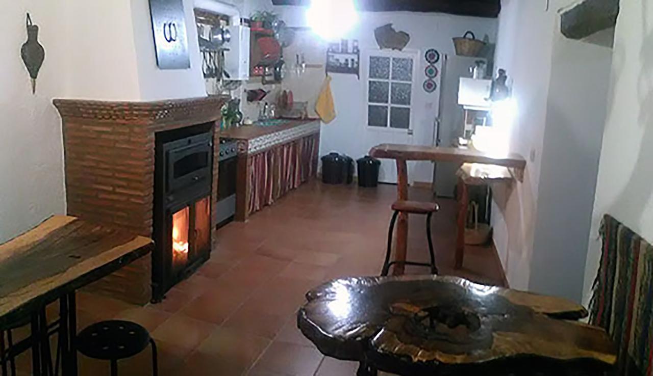 Bed and Breakfast Refugio Alpujarra Alta Тревелес Екстер'єр фото