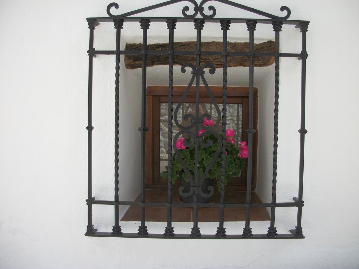 Bed and Breakfast Refugio Alpujarra Alta Тревелес Екстер'єр фото